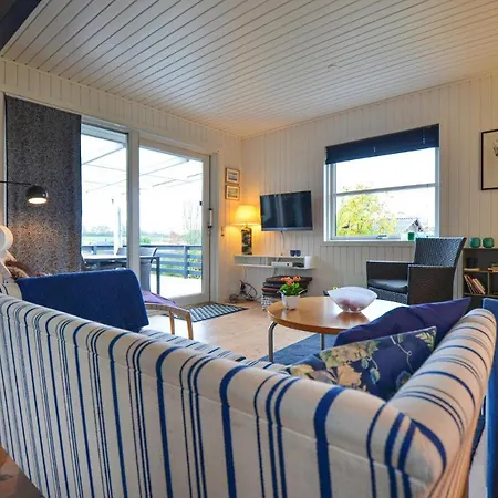 Awesome In W/ 3 Bedrooms *